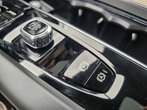 New 2026 Volvo XC60 B5 Core AWD/4WD image 38