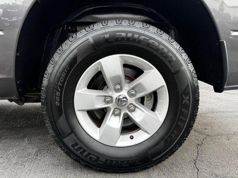 Used 2017 RAM 1500 Classic SLT RWD image 8