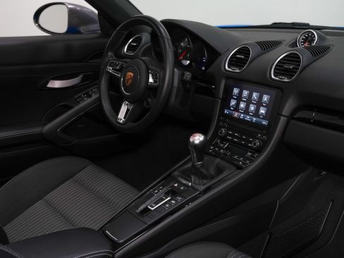Used 2022 Porsche 718 Boxster RWD image 32