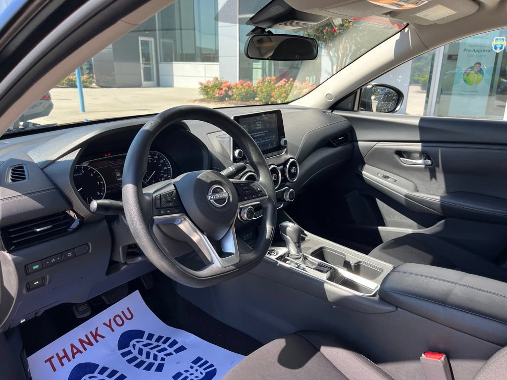 Used 2025 Nissan Sentra SV FWD image 7