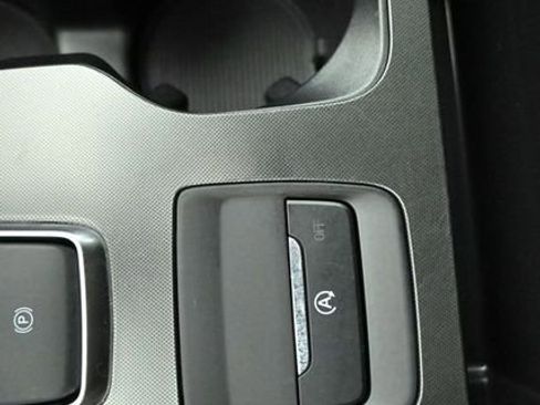 Used 2023 Ford Edge ST-Line w/ Class II Trailer Tow Package image 19