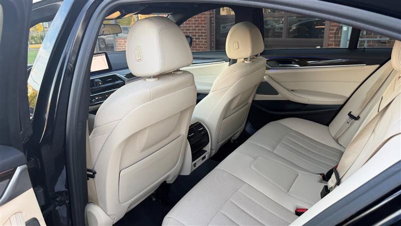 Used 2021 BMW 530i xDrive w/ Premium Package AWD/4WD image 20