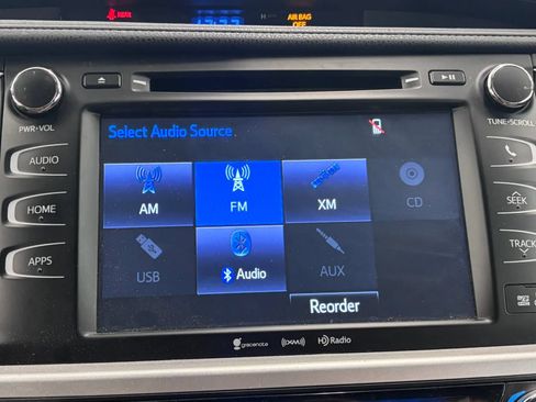 Used 2019 Toyota Highlander XLE AWD/4WD image 43