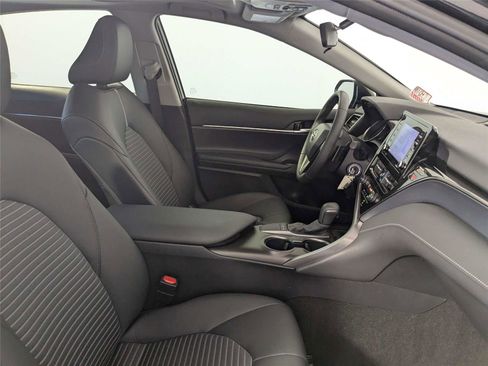 Used 2024 Toyota Camry SE FWD image 31