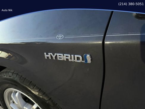 Used 2011 Toyota Prius One image 28