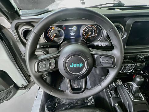 Used 2023 Jeep Wrangler Unlimited Sport AWD/4WD image 11
