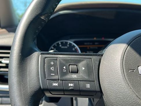 Certified 2023 Nissan Rogue SL AWD/4WD image 12