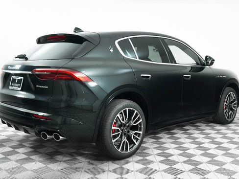 New 2025 Maserati Grecale GT image 13