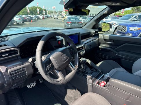 Used 2026 Toyota Tacoma TRD Sport AWD/4WD image 10