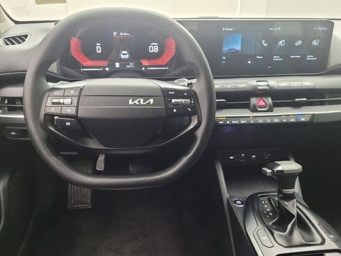 Used 2025 Kia K4 FWD image 22