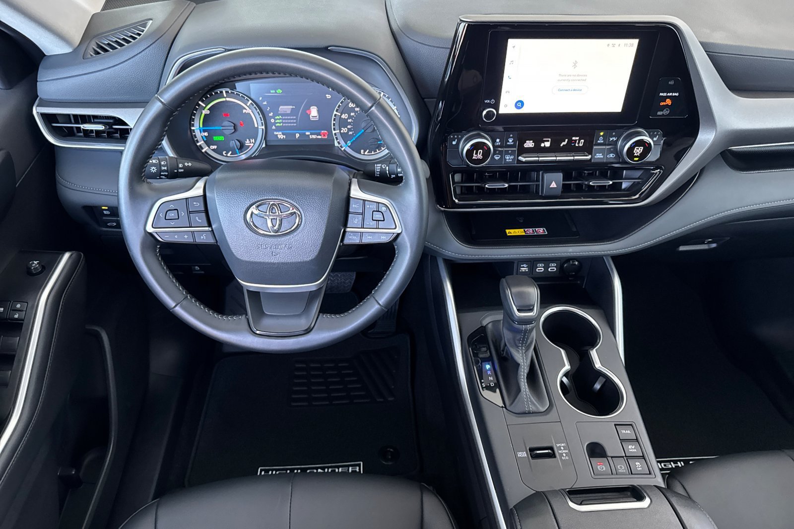 Certified 2026 Toyota Highlander XLE AWD/4WD image 13
