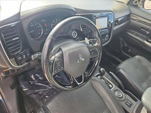 Used 2016 Mitsubishi Outlander GT image 10