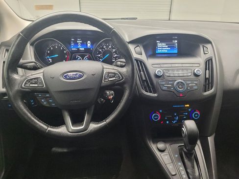 Used 2018 Ford Focus SE w/ Cold Weather Package FWD image 22