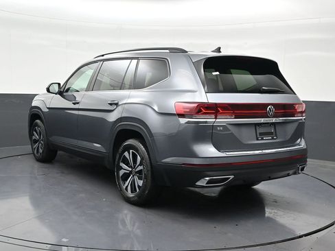 Used 2024 Volkswagen Atlas SE FWD image 3