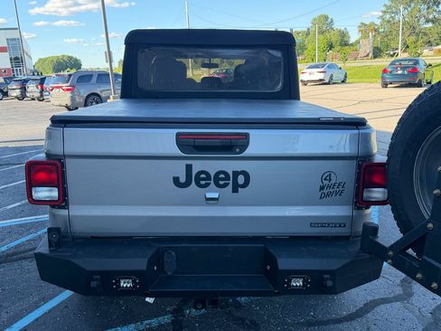 Used 2020 Jeep Gladiator Sport w/ Quick Order Package 24S AWD/4WD image 5