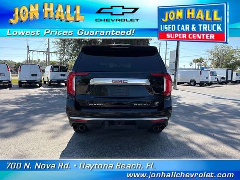 Used 2021 GMC Yukon XL Denali w/ Denali Premium Package AWD/4WD image 12