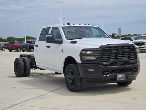 New 2026 RAM 3500 Tradesman AWD/4WD image 2