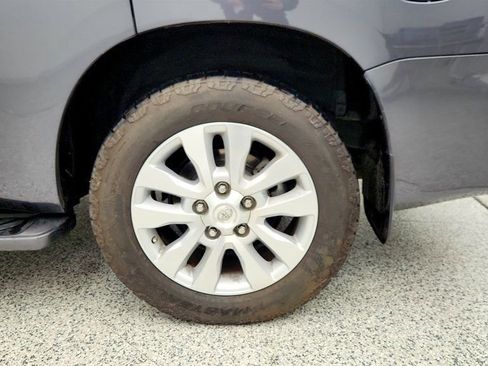 Used 2020 Toyota Sequoia Platinum RWD image 9