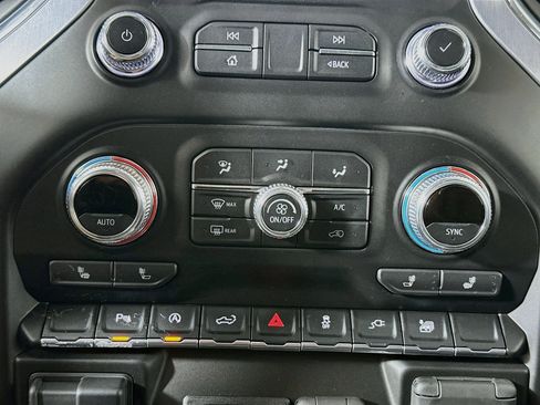 Used 2021 GMC Sierra 1500 SLT w/ Driver Alert Package I AWD/4WD image 15