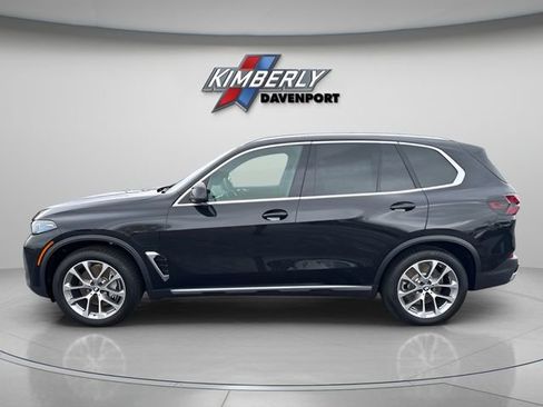 New 2026 BMW X5 xDrive50e image 2