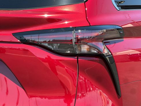 Certified 2026 Toyota Sienna XLE FWD image 27