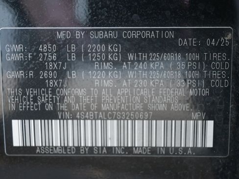 Certified 2025 Subaru Outback Onyx Edition AWD/4WD image 36