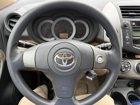 Used 2011 Toyota RAV4 4WD image 85