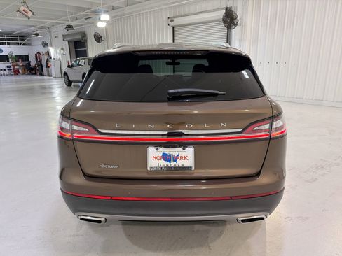 Used 2022 Lincoln Nautilus Reserve w/ Equipment Group 201A image 27