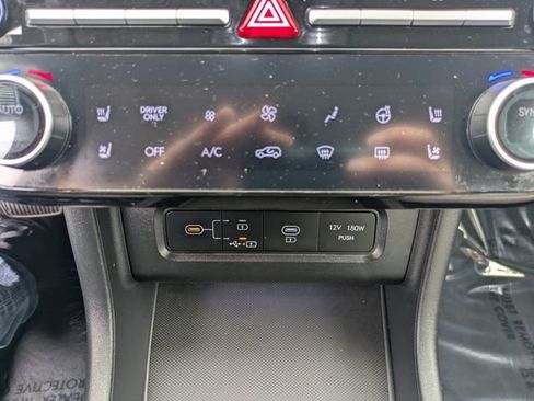 Used 2025 Hyundai Tucson Limited AWD/4WD image 28