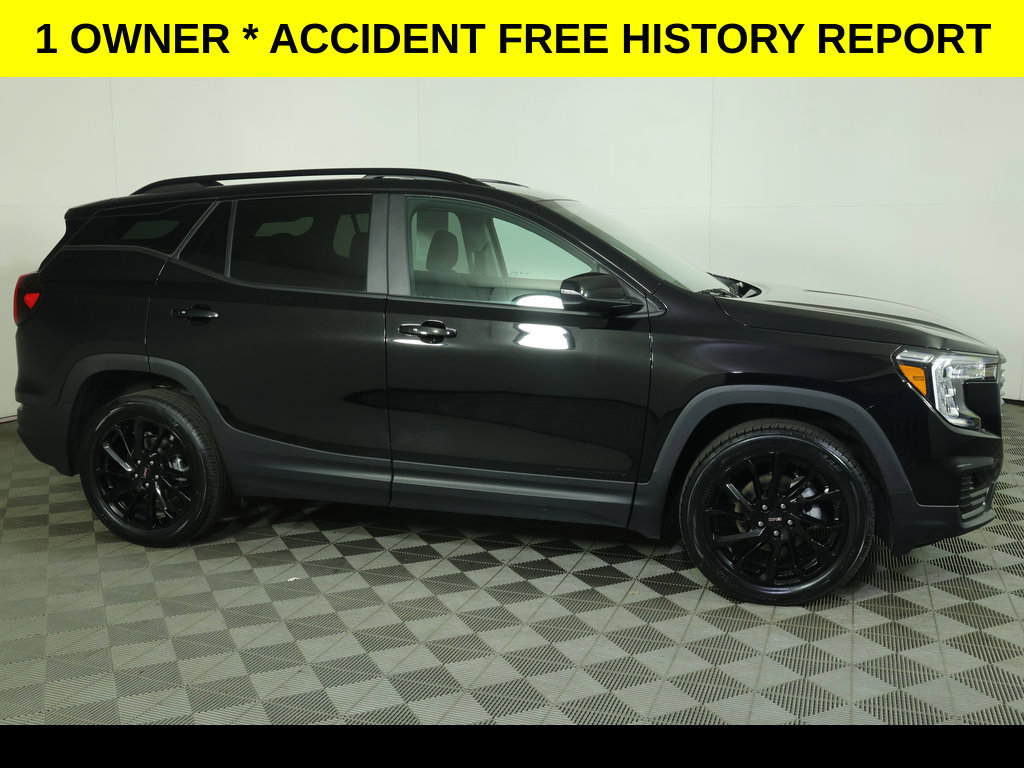 Used 2023 GMC Terrain SLE w/ Driver Convenience Package AWD/4WD image 2