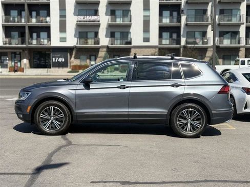 Used 2018 Volkswagen Tiguan SEL AWD/4WD image 4