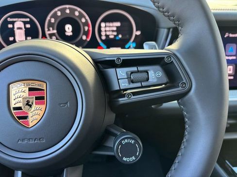 Certified 2026 Porsche Cayenne AWD/4WD image 17