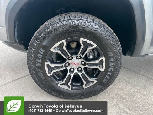 Used 2025 GMC Canyon AT4 AWD/4WD image 25