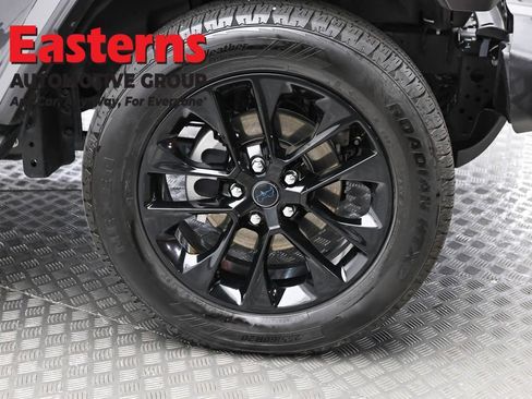 Used 2025 Jeep Wrangler Unlimited Sahara AWD/4WD image 31
