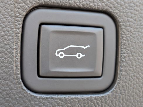 Certified 2023 Buick Enclave Premium FWD image 18