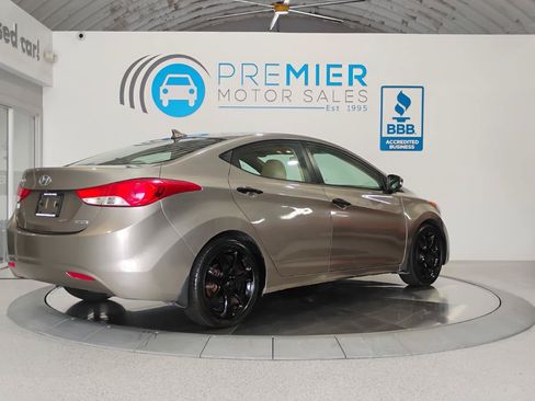 Used 2013 Hyundai Elantra Limited w/ Technology Pkg FWD image 15