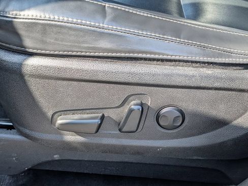 Used 2021 Kia Telluride S FWD image 28