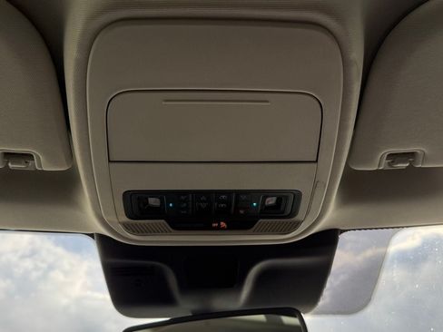 Used 2025 Ford Expedition Max Platinum AWD/4WD image 16