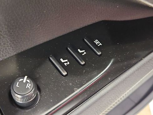 New 2026 Toyota Camry Hybrid AWD/4WD image 10