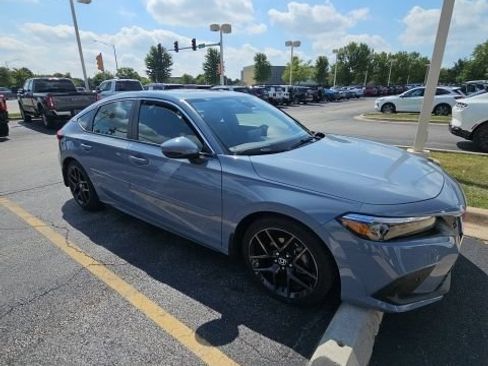 Used 2023 Honda Civic Sport Touring image 2
