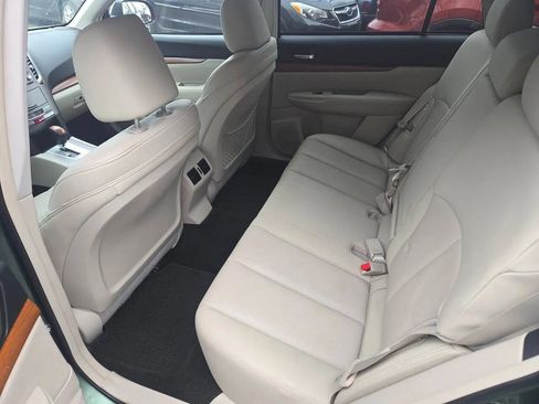 Used 2014 Subaru Outback 2.5i Limited w/ Moonroof Package image 12