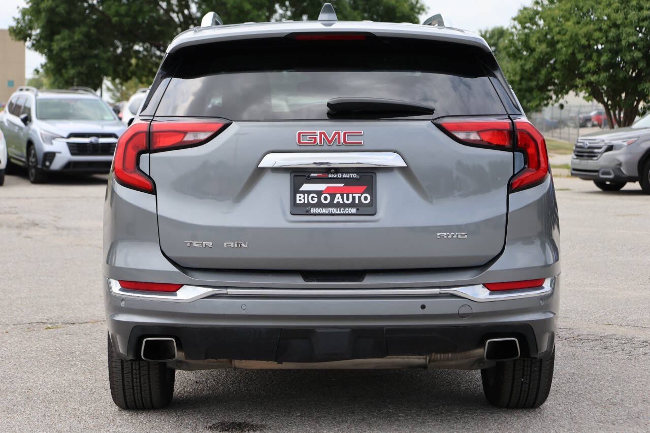 Used 2020 GMC Terrain Denali w/ Denali Premium Package AWD/4WD image 10