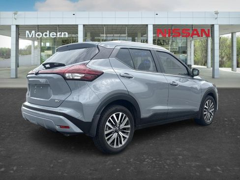 Certified 2024 Nissan Kicks SV FWD image 5