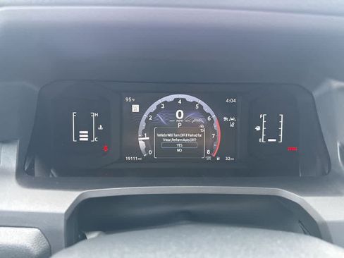 Used 2025 Toyota 4Runner SR5 AWD/4WD image 15