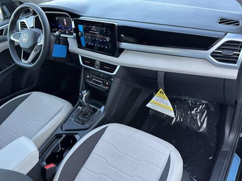 New 2026 Volkswagen Taos SE FWD image 12