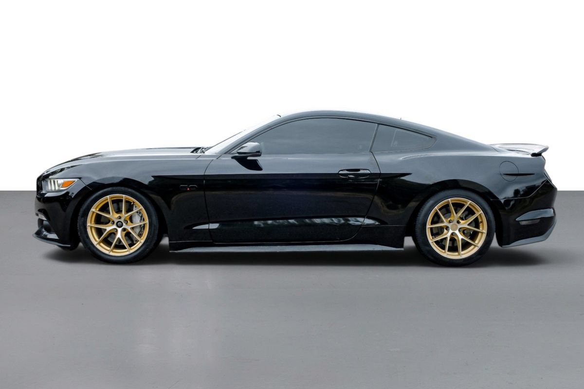 Used 2017 Ford Mustang GT Premium w/ Equipment Group 401A RWD image 9