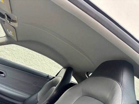 Used 2007 Chrysler Crossfire Limited RWD image 10