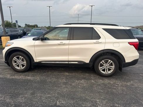 Used 2020 Ford Explorer XLT w/ Comfort Package AWD/4WD image 6