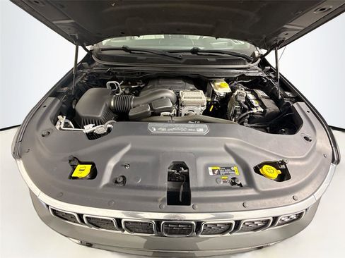 Used 2022 Jeep Wagoneer Series III w/ Flexible Seating Group image 28