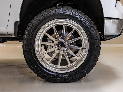 Used 2022 Chevrolet Silverado 1500 LTZ AWD/4WD image 11